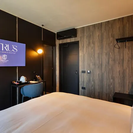 Etrus - Boutique & Rooftop