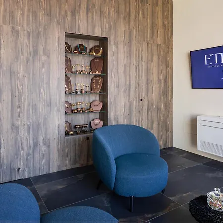 Etrus - Boutique & Rooftop 폰테카냐노